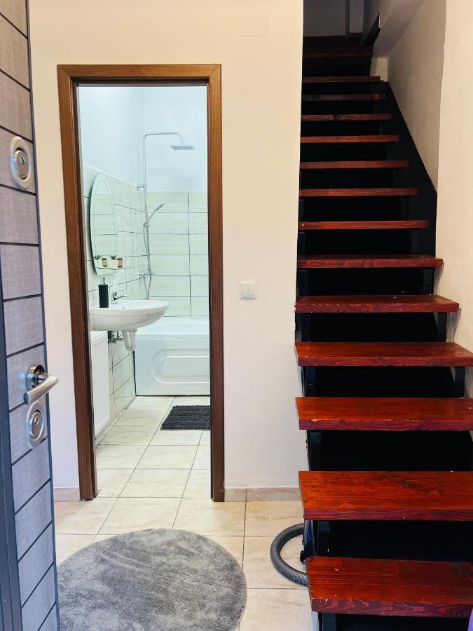 Apartament In Regim Hotelier King Medias Luaran gambar